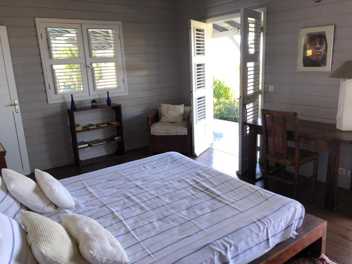 La Maison Bleue Terre-de-Bas Extérieur photo